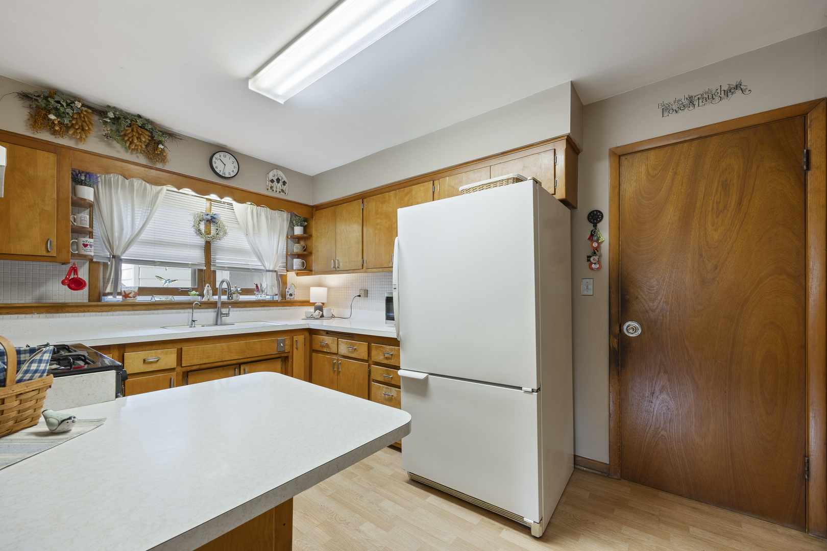 931 Sunset Road