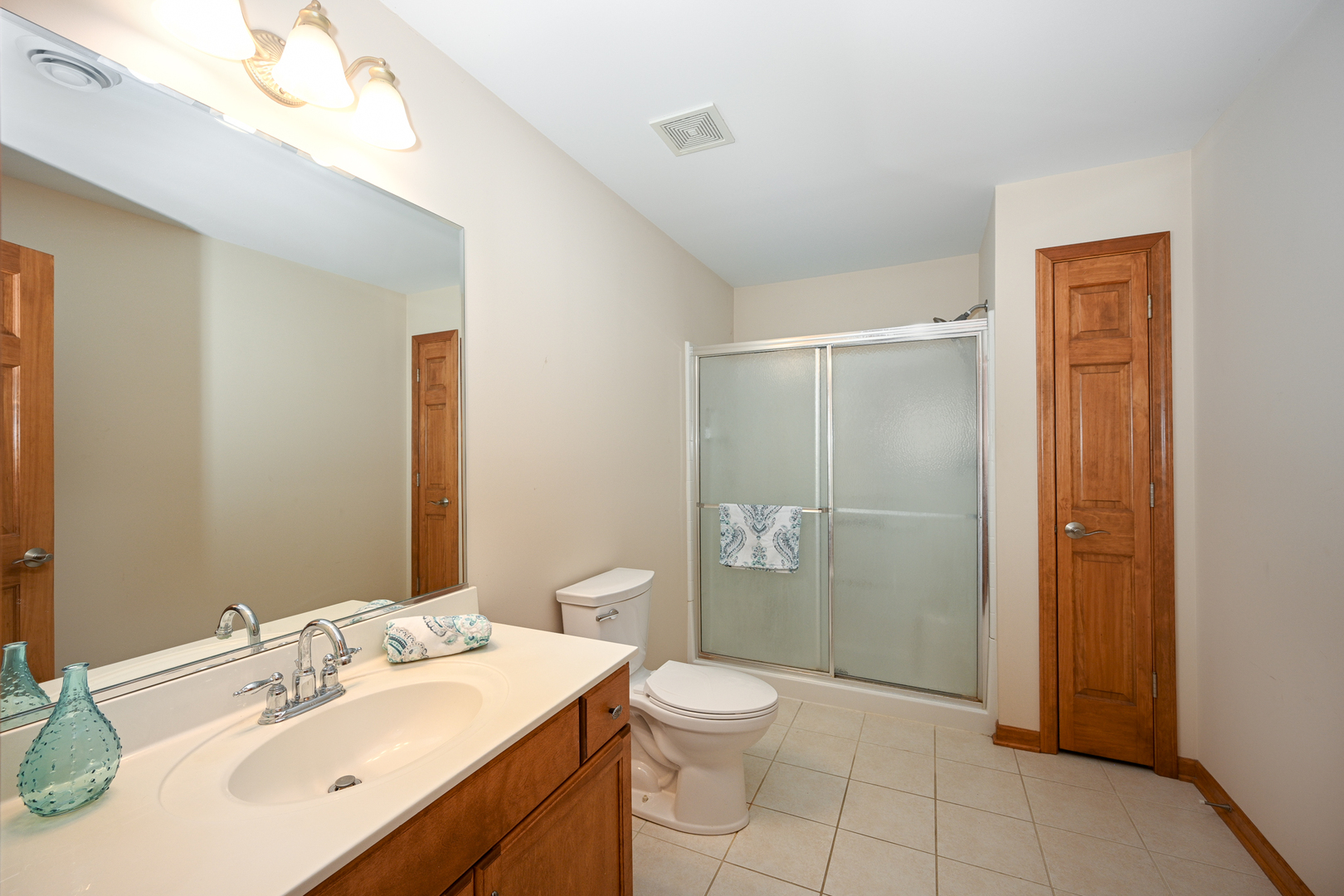 29W505 Cerny Circle