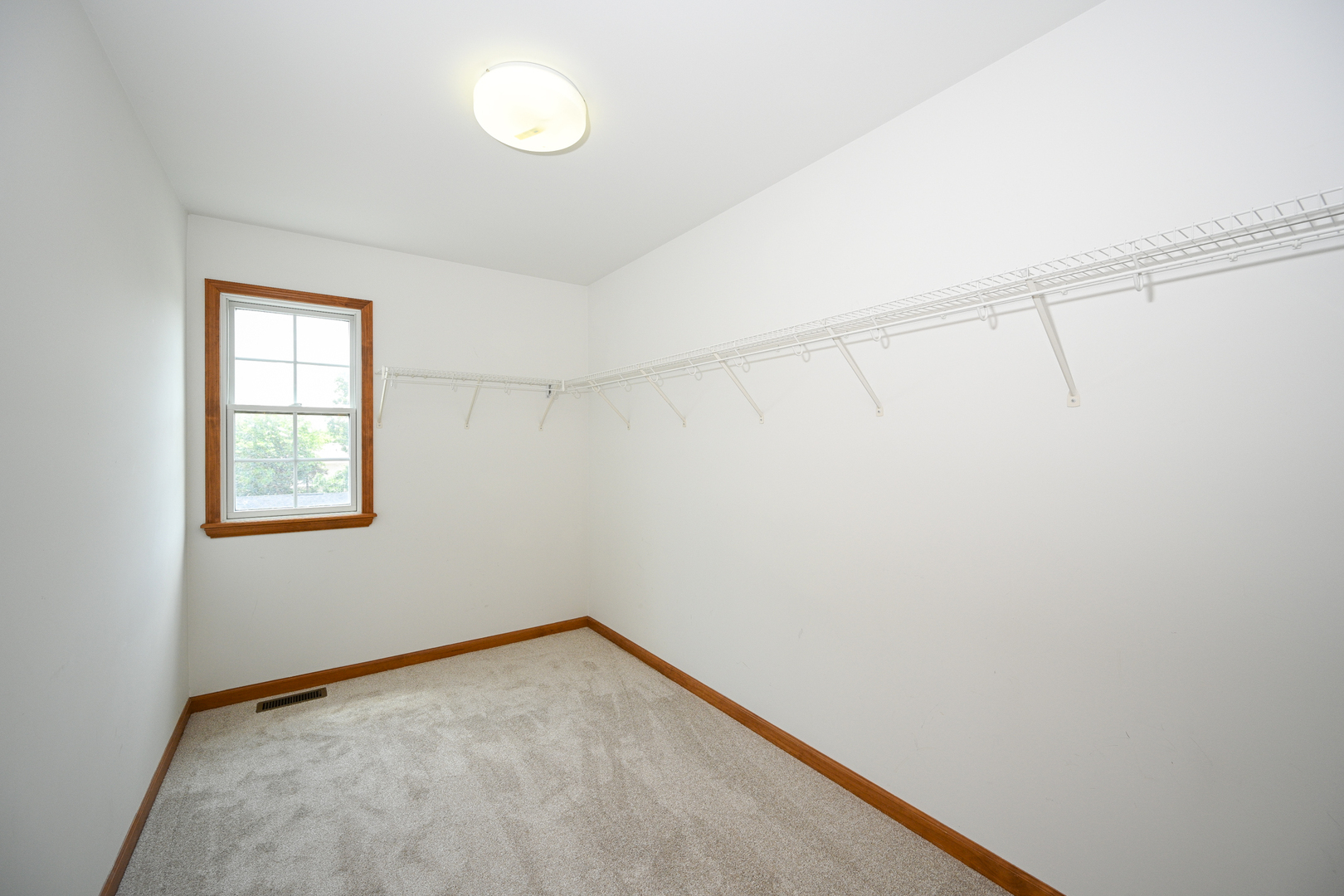 29W505 Cerny Circle
