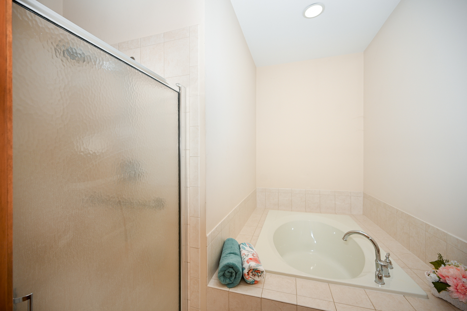 29W505 Cerny Circle