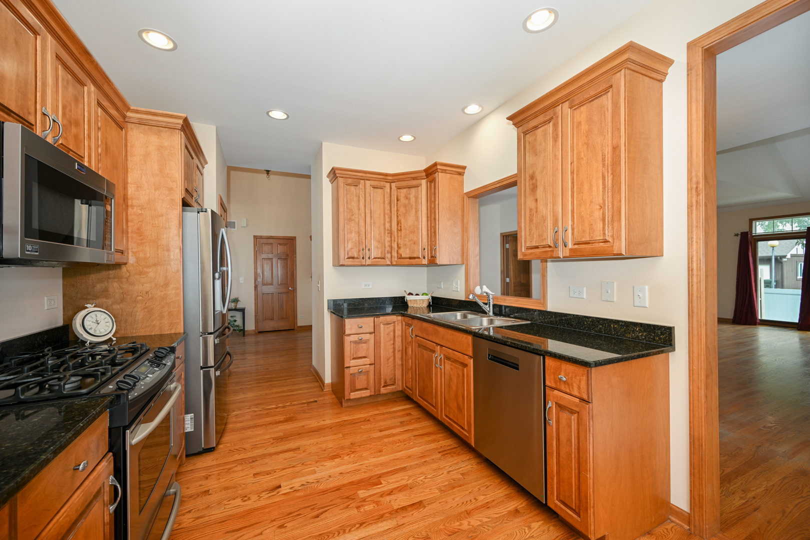 29W505 Cerny Circle