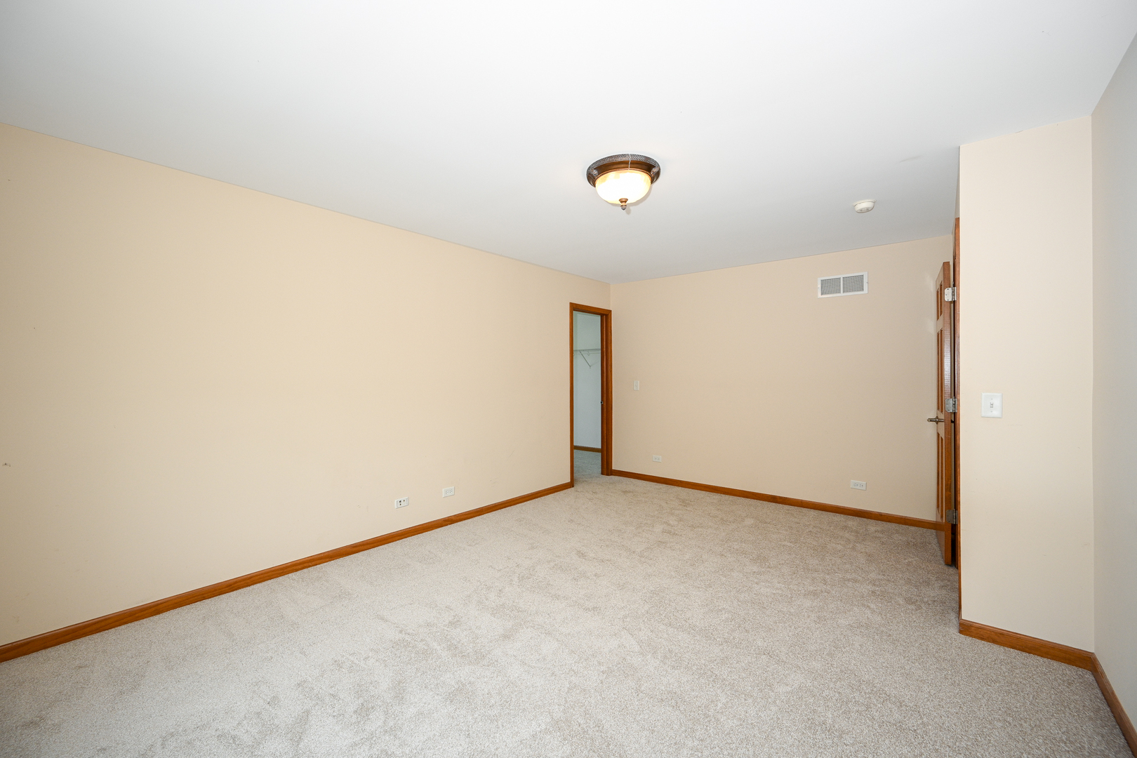 29W505 Cerny Circle