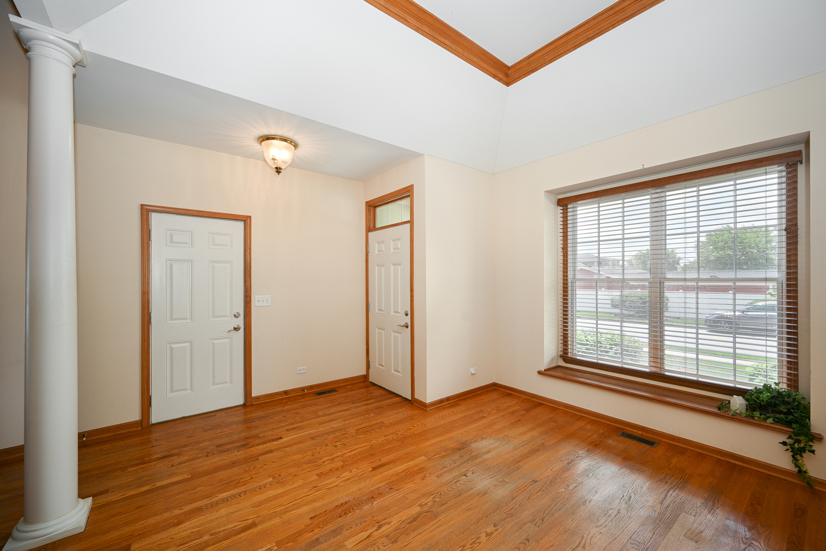 29W505 Cerny Circle