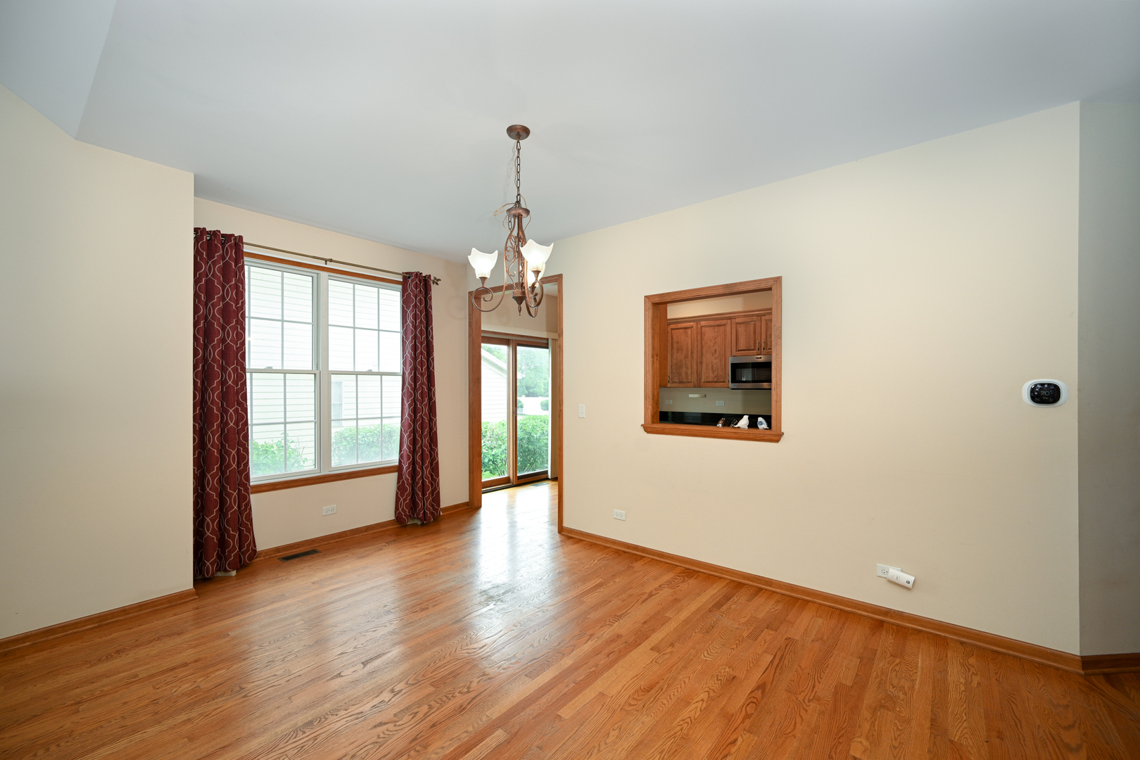 29W505 Cerny Circle