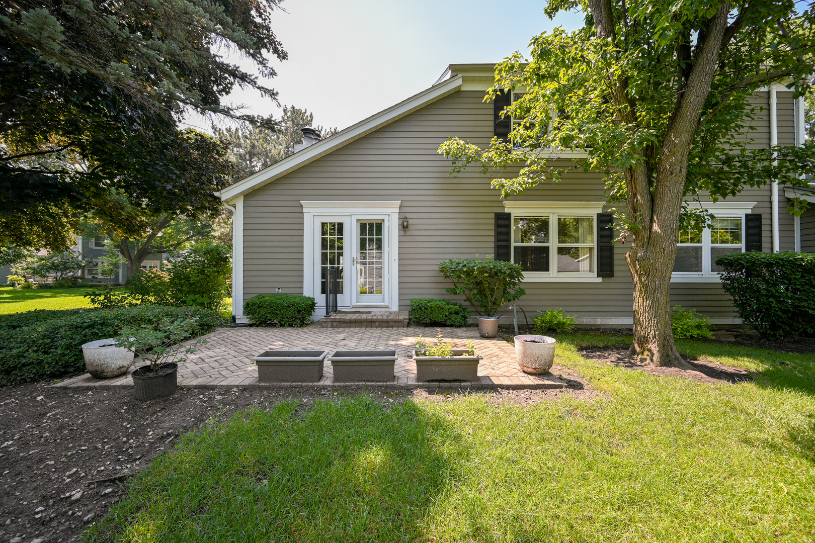 1075 Creekside Drive