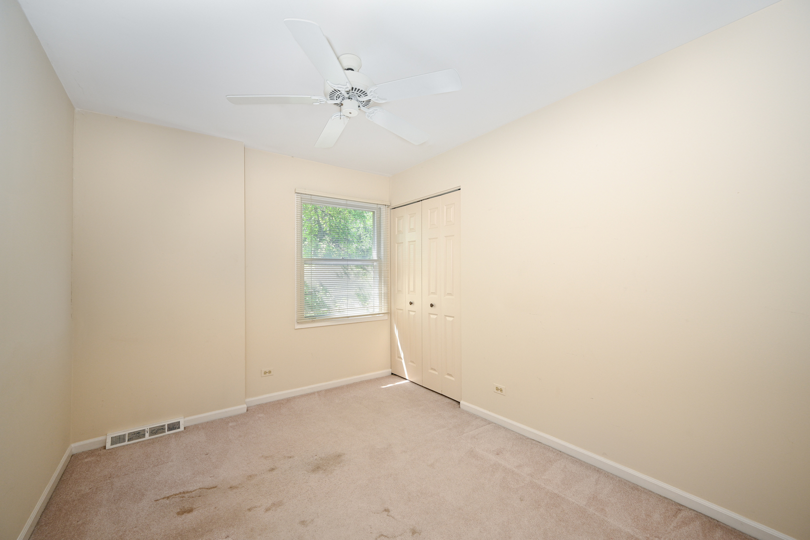 1075 Creekside Drive