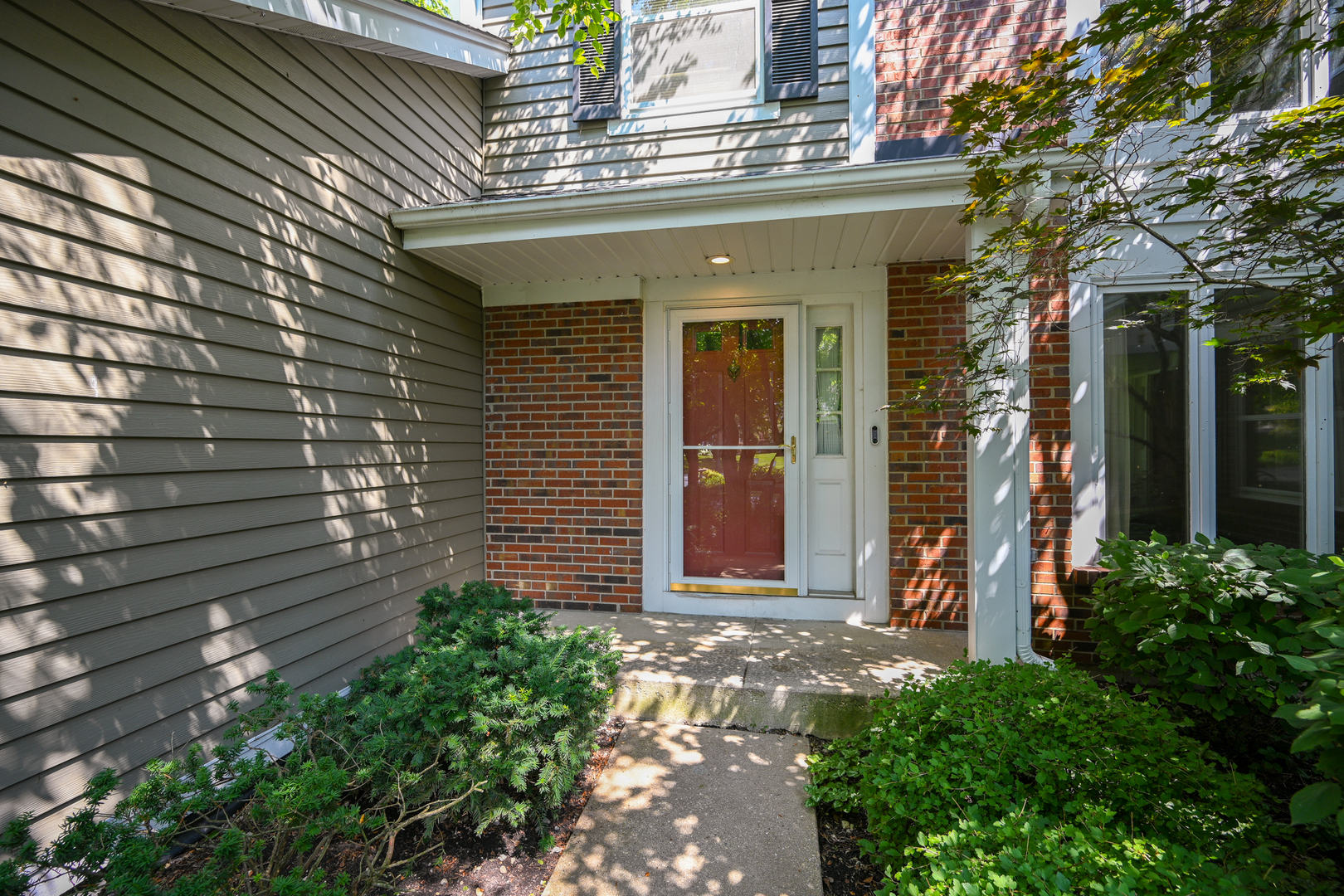 1075 Creekside Drive
