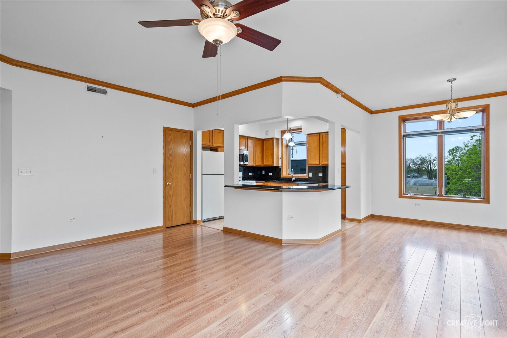 515 Main Street Unit: 402