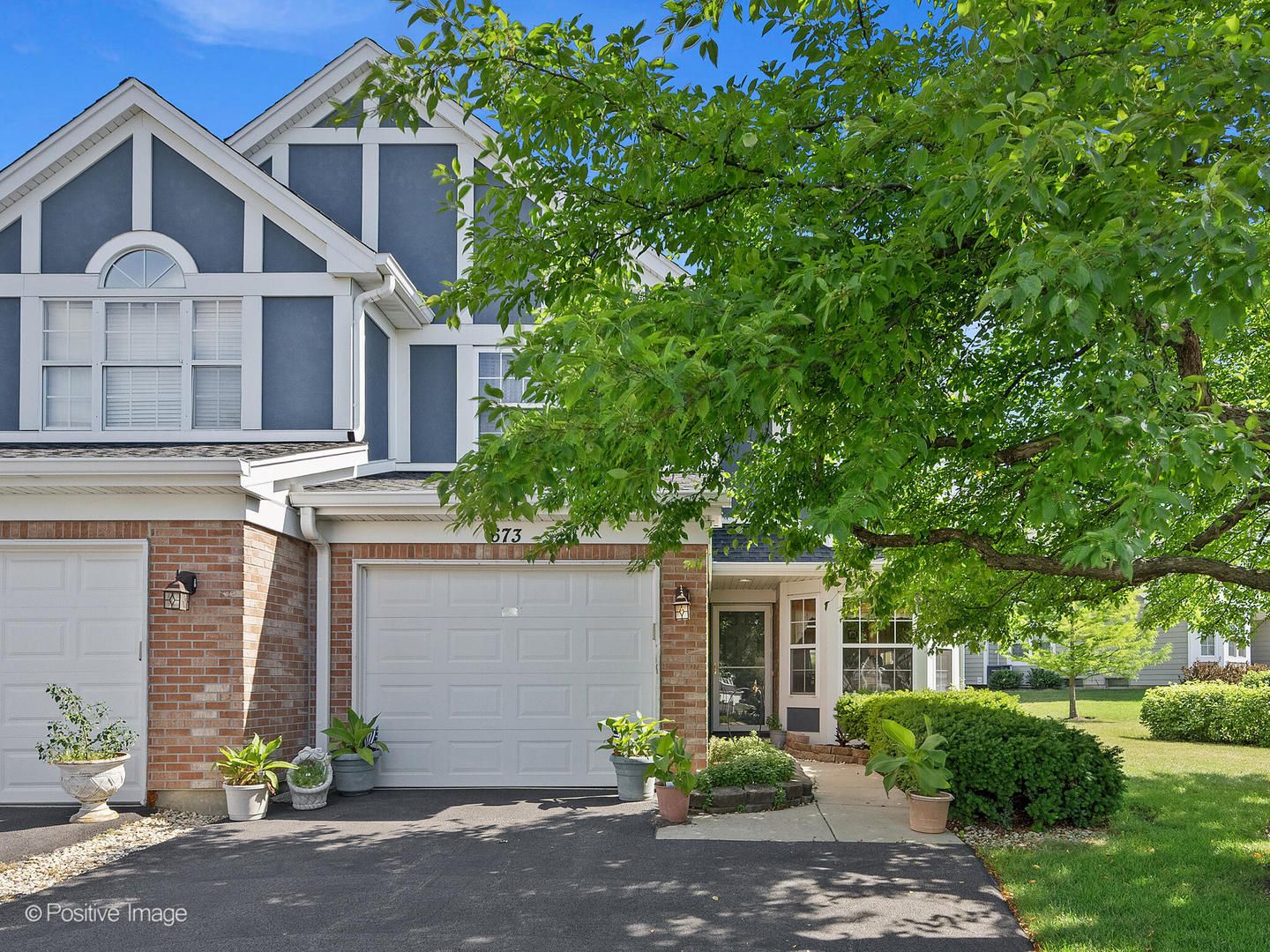 673 Kingsbridge Drive