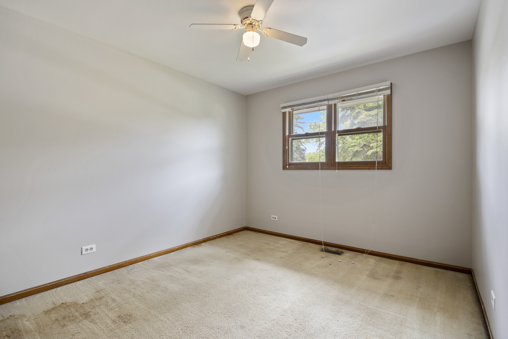 29W459 Lee Road