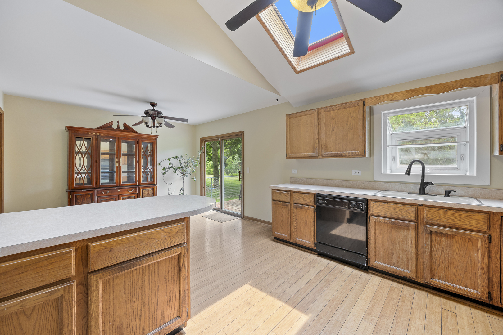 29W459 Lee Road