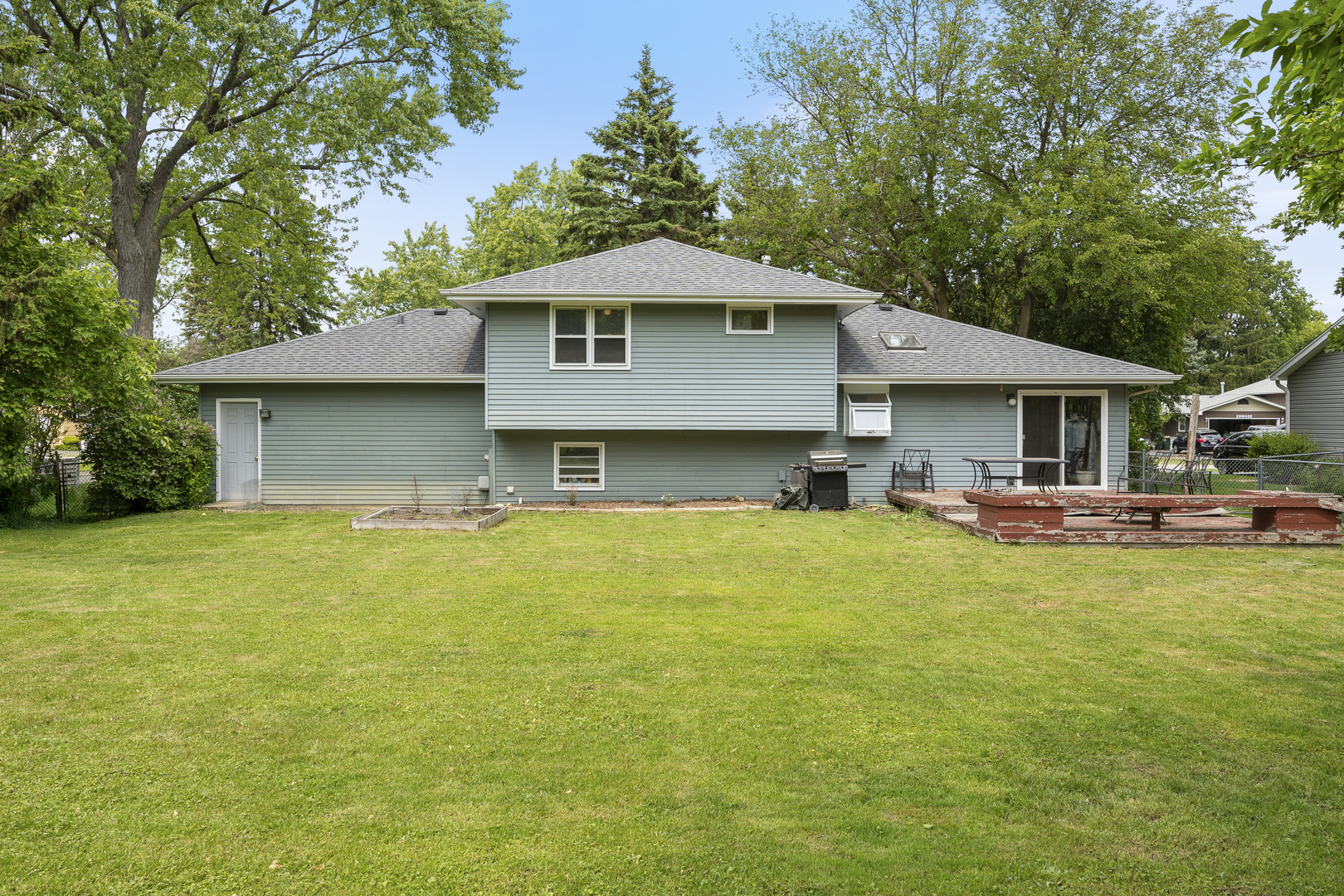 29W459 Lee Road