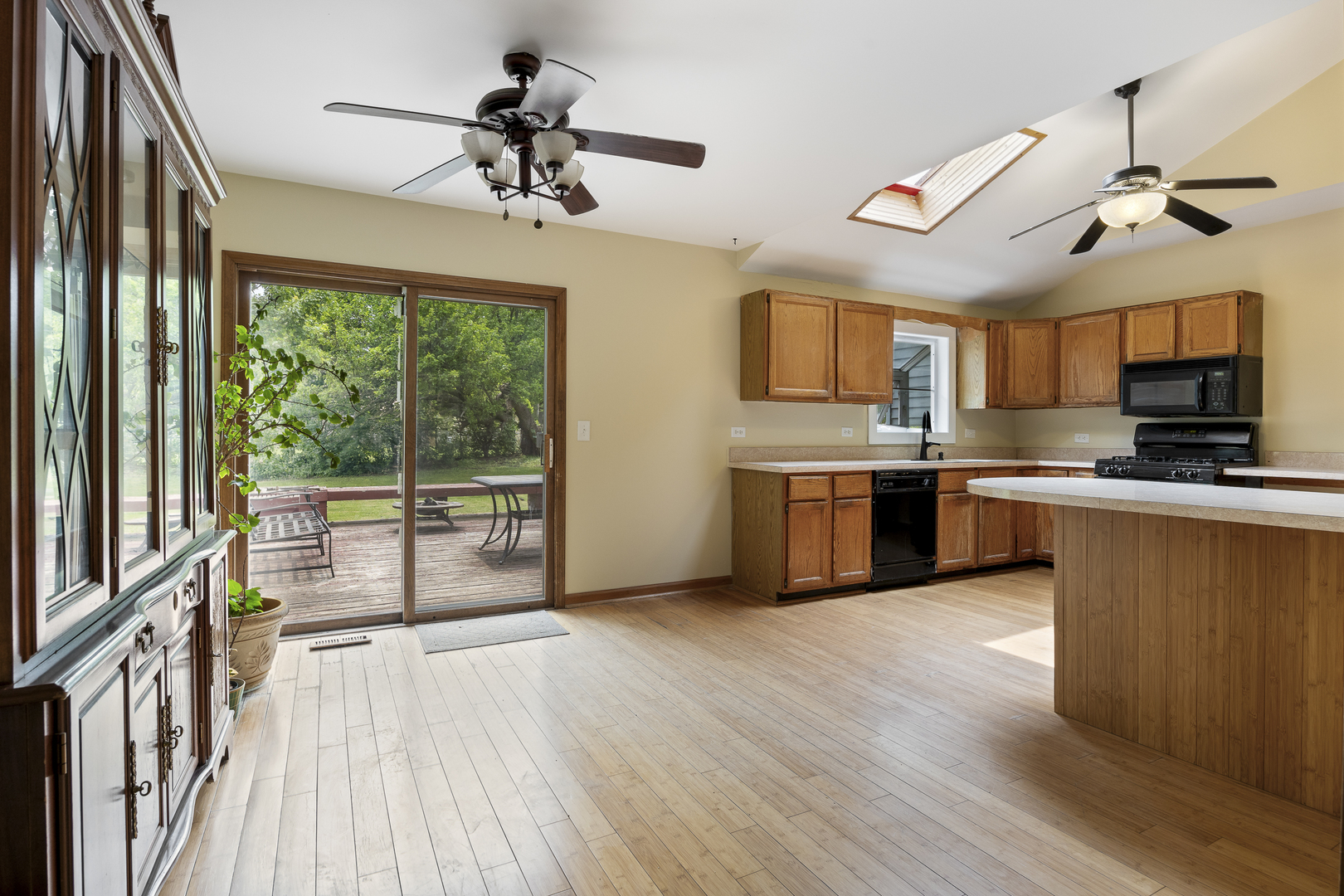 29W459 Lee Road