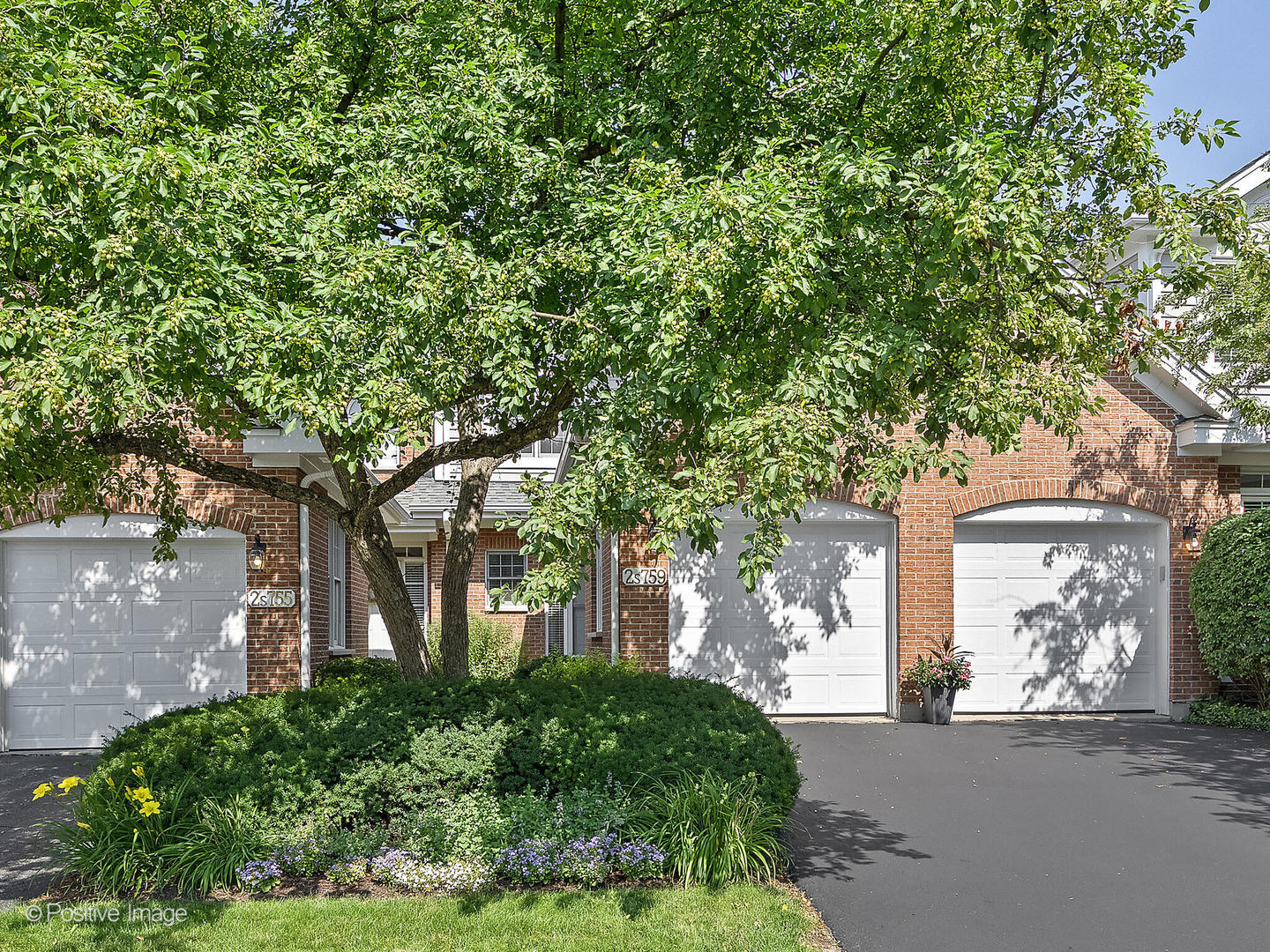 2S759 Lakeside Drive