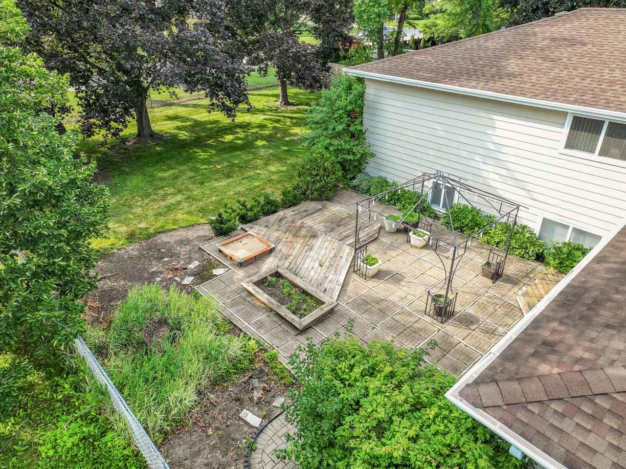 1516 Pembroke Lane