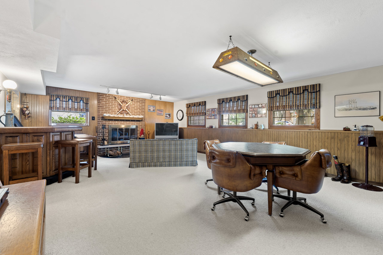 1516 Pembroke Lane