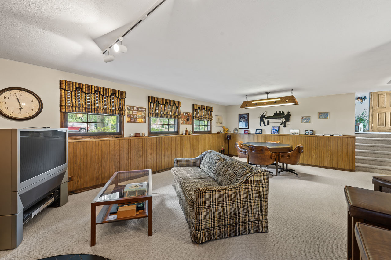 1516 Pembroke Lane