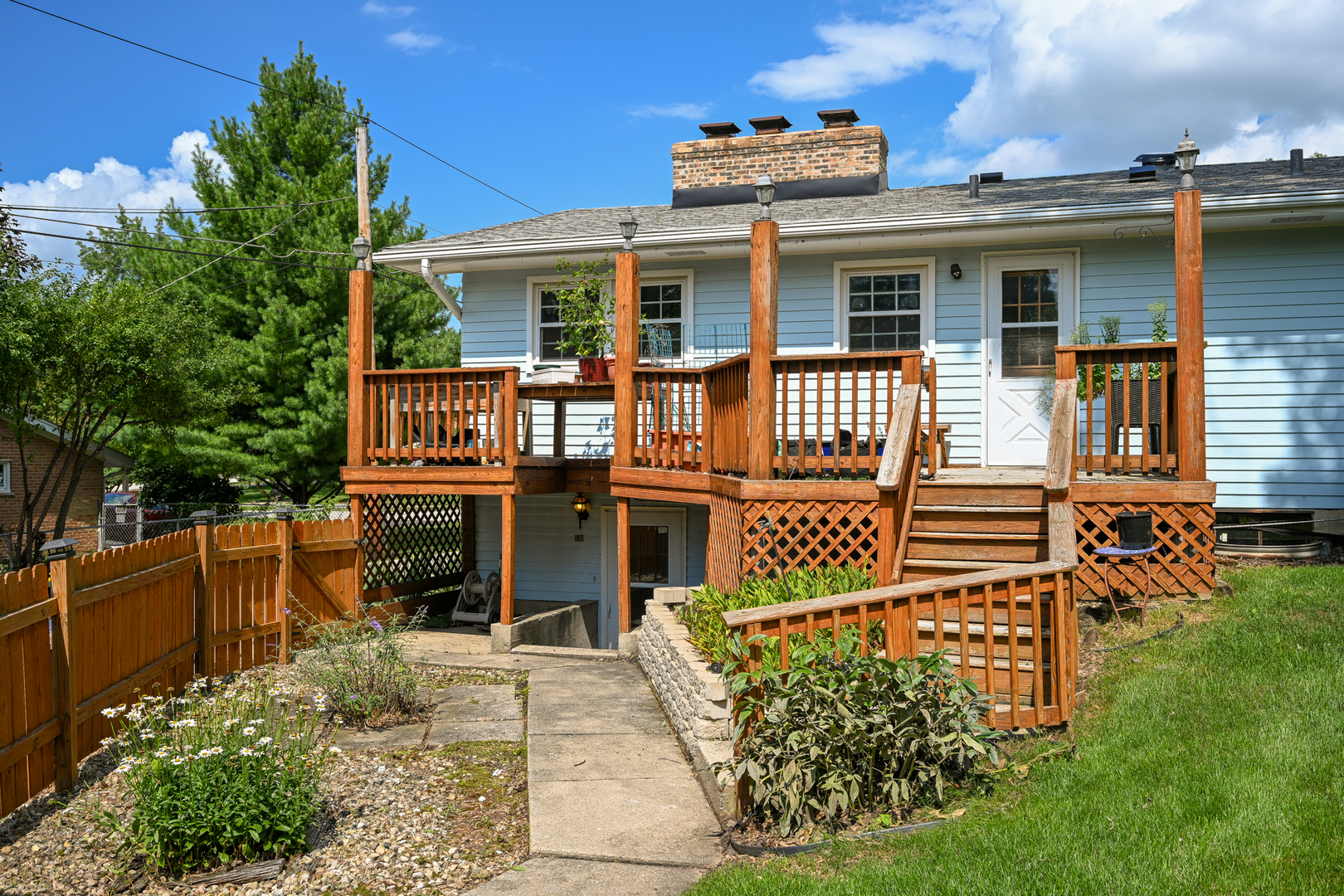 620 Pinecroft Drive