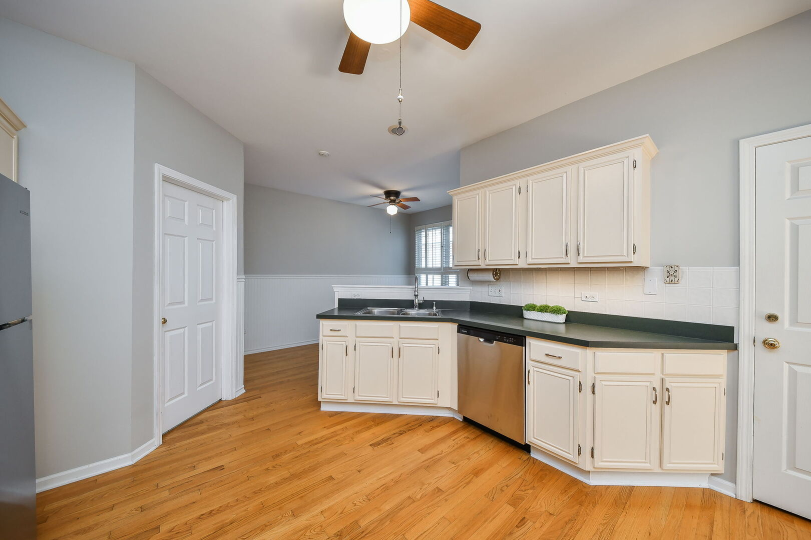 558 Harlowe Lane