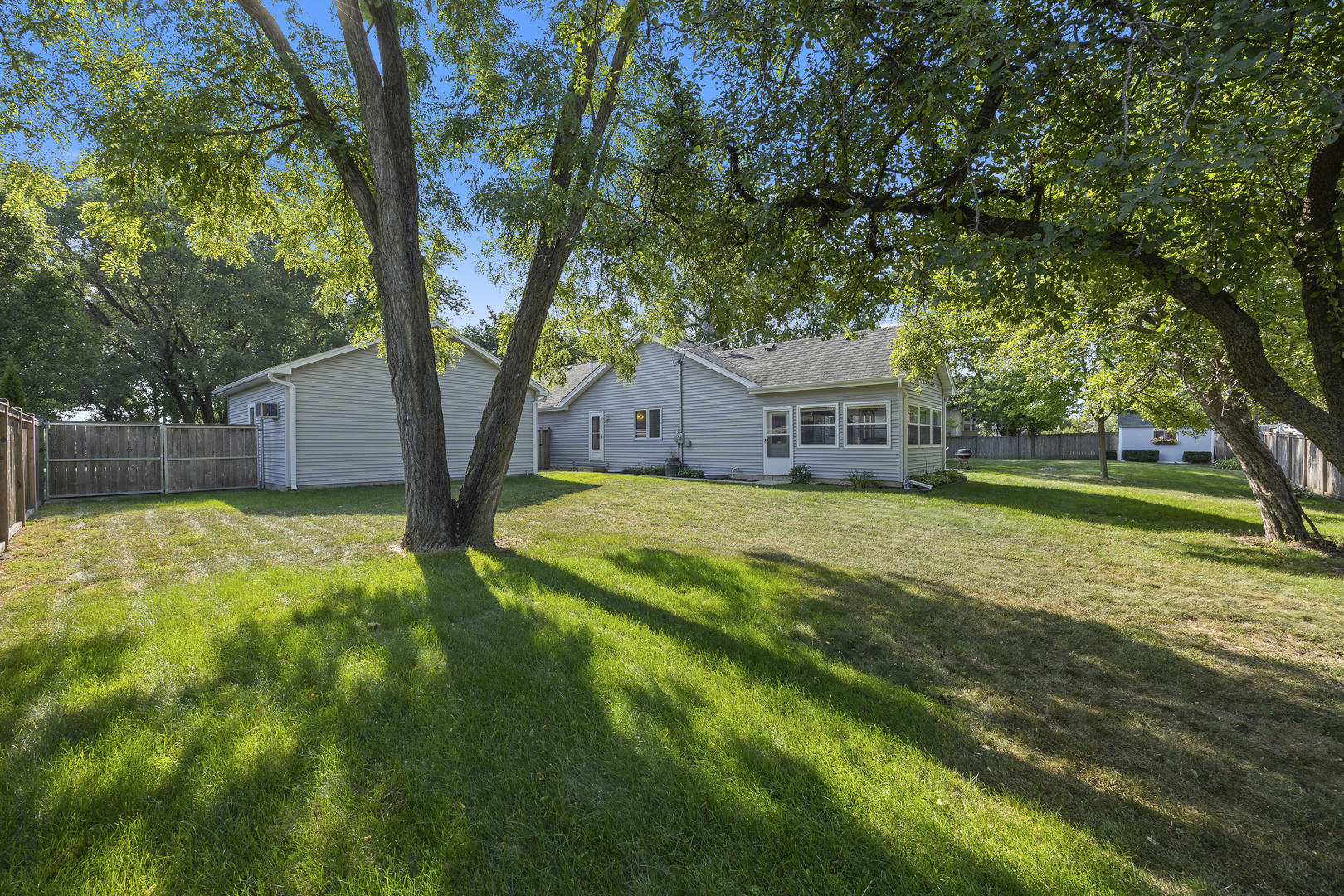 1N120 Darling Street