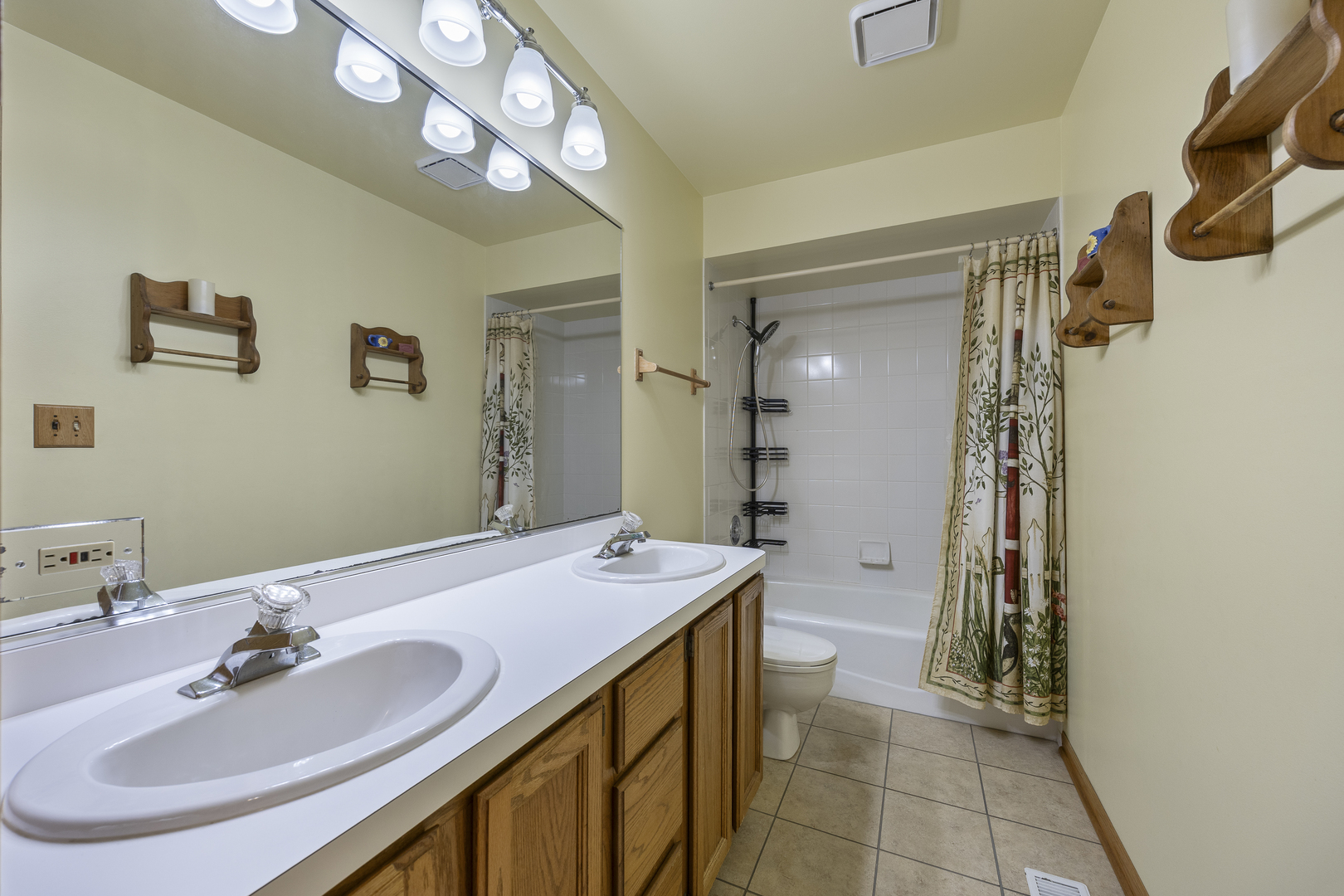 1N120 Darling Street