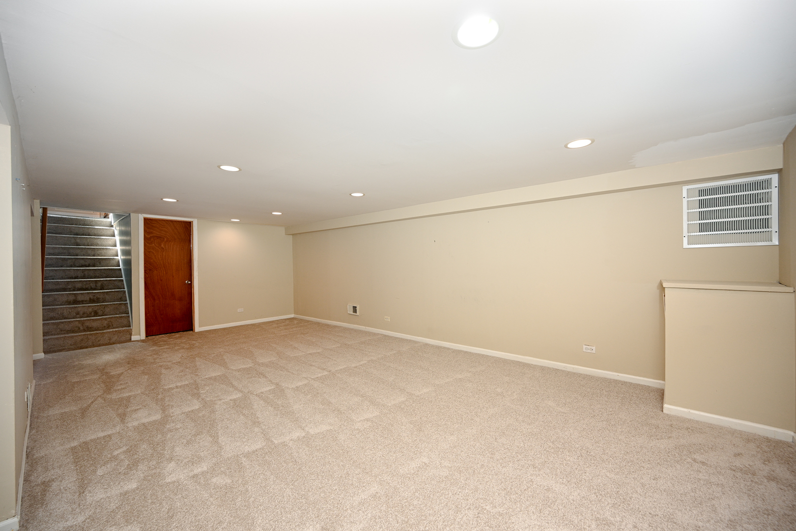 325 N Highview Avenue