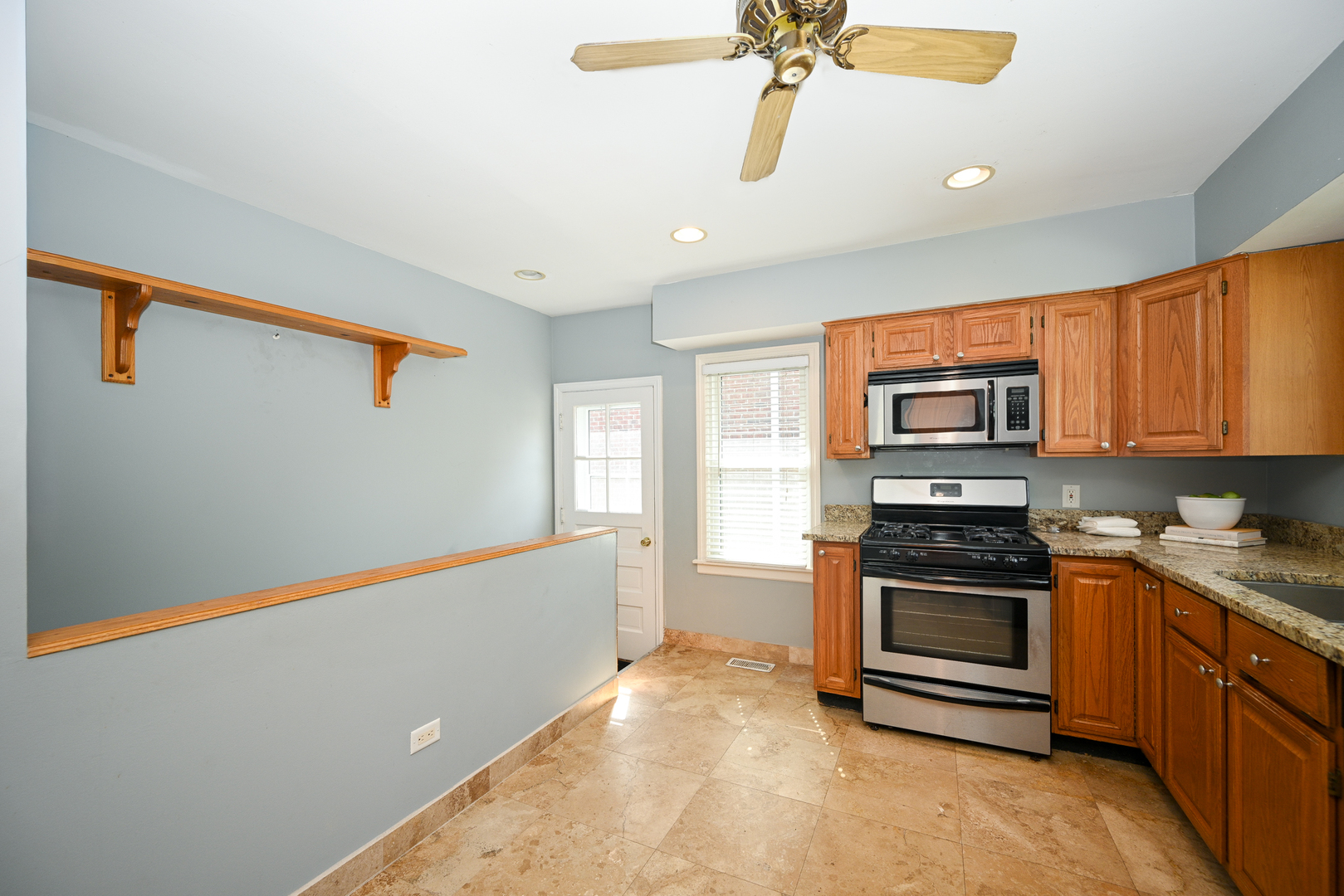 325 N Highview Avenue