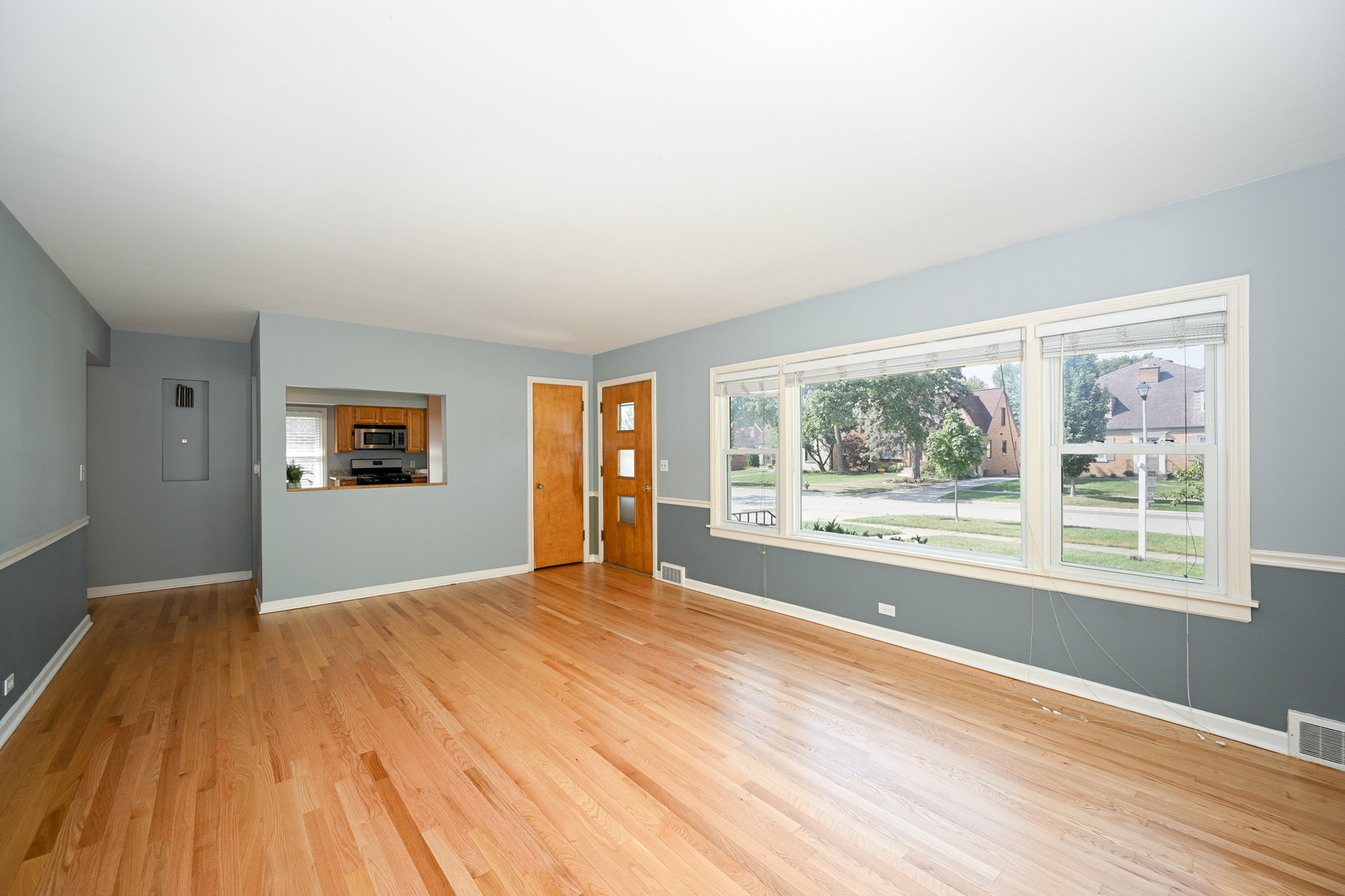 325 N Highview Avenue