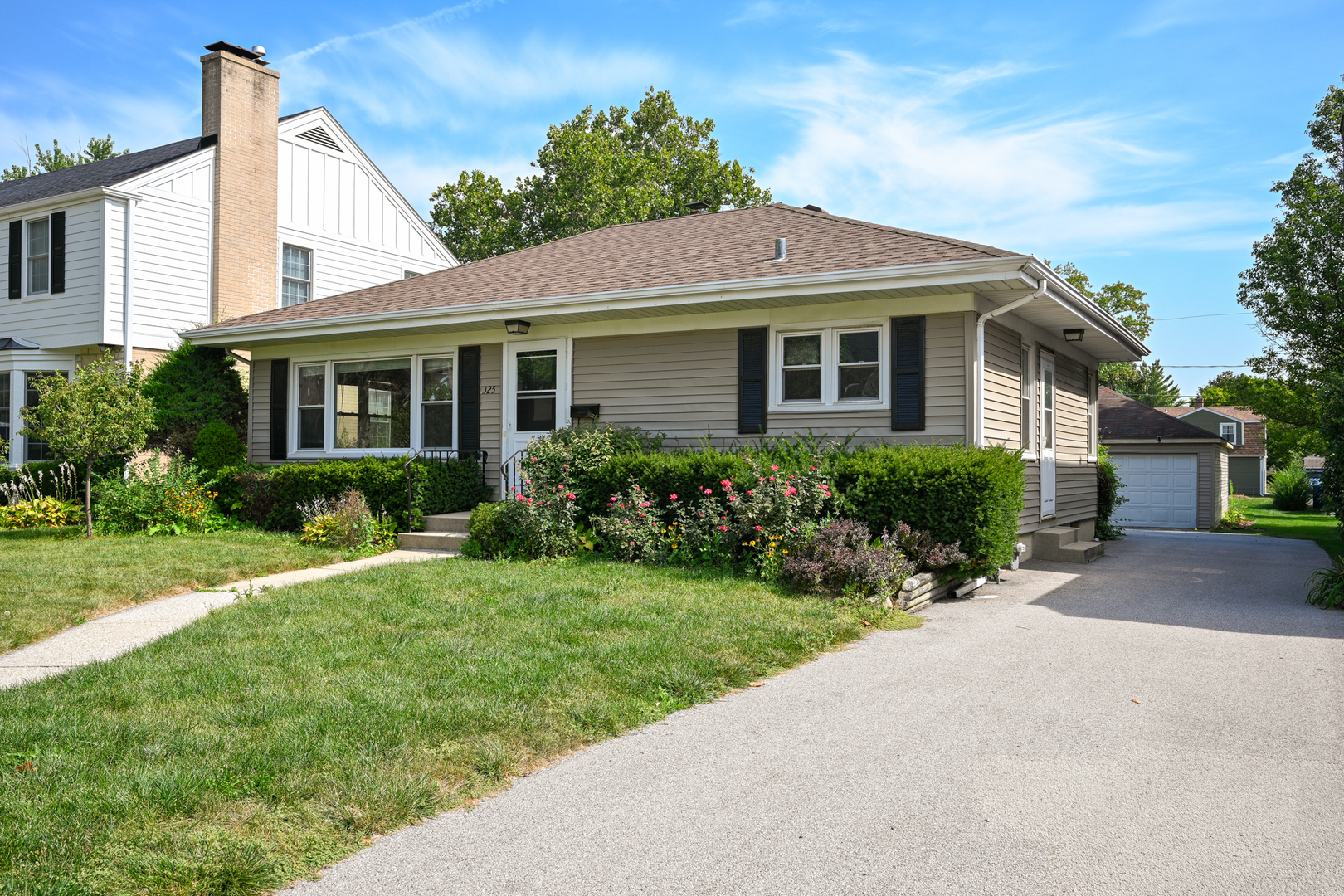 325 N Highview Avenue