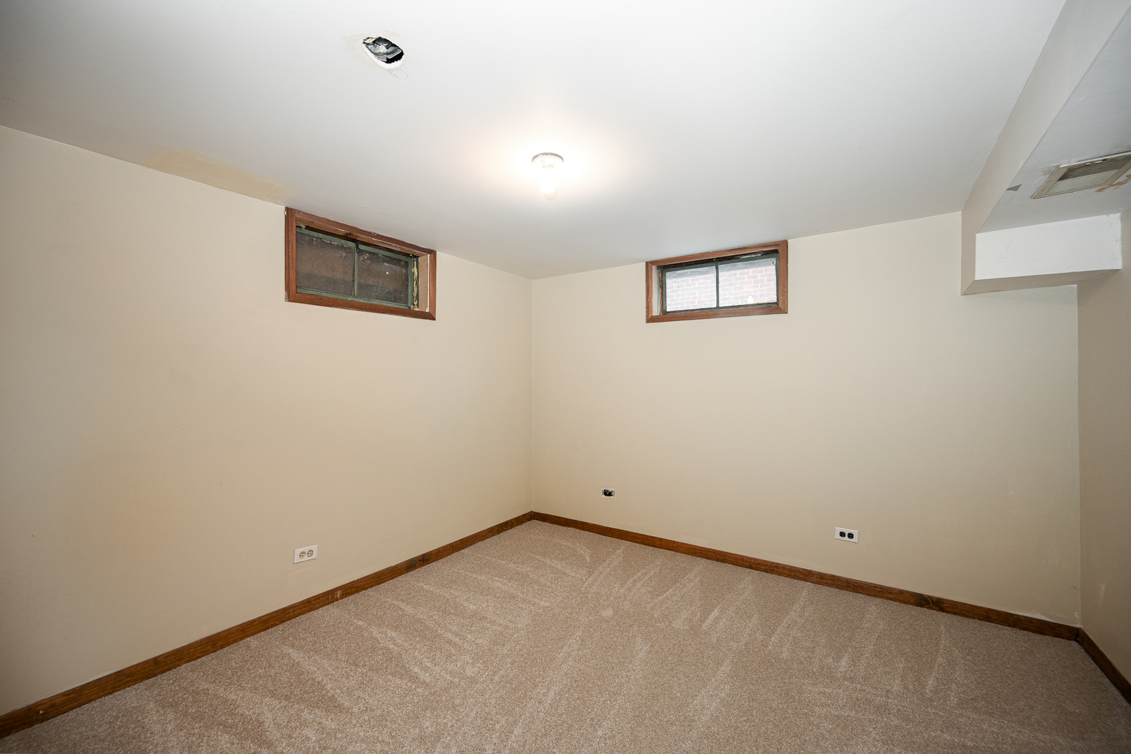 325 N Highview Avenue