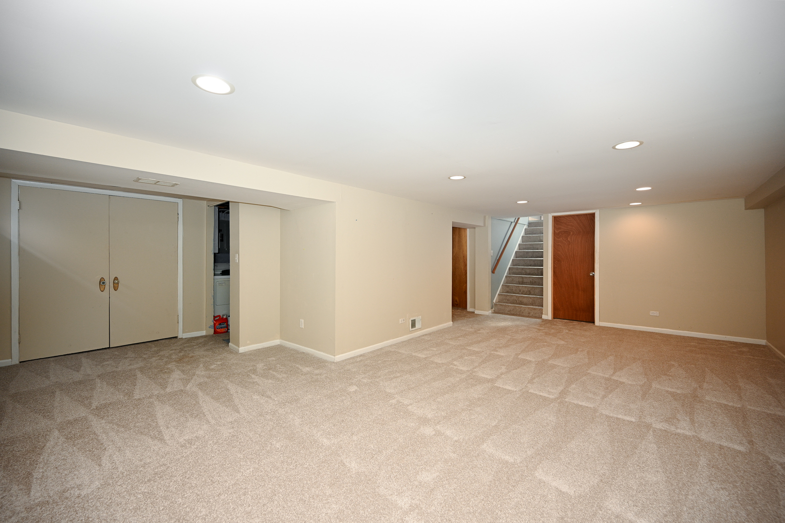 325 N Highview Avenue