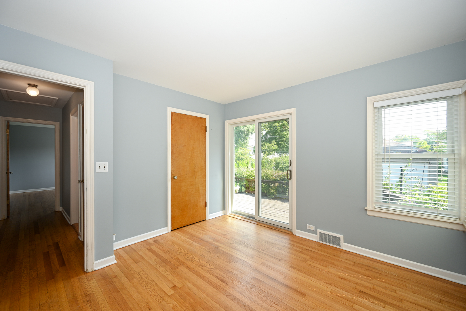 325 N Highview Avenue