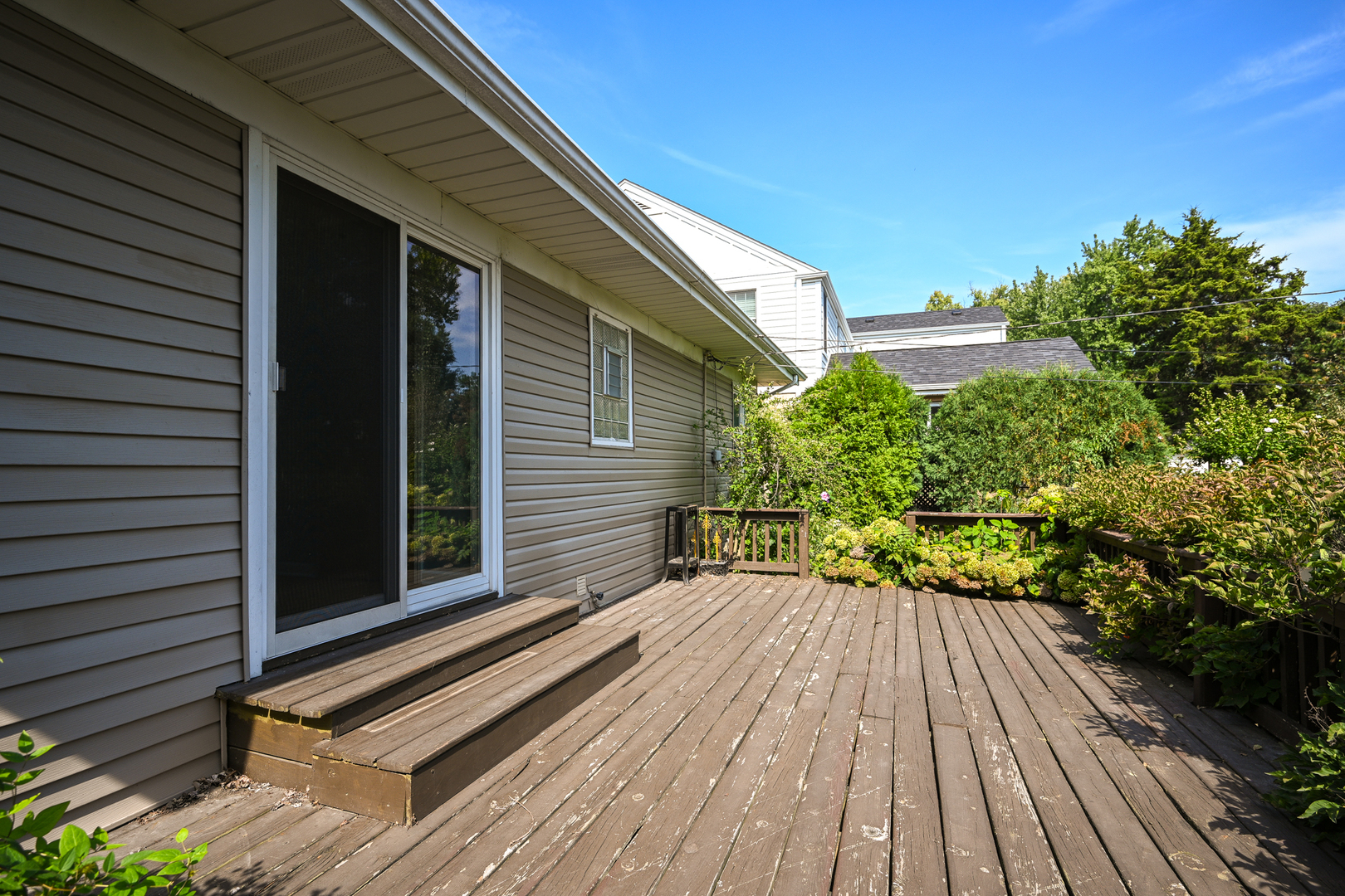 325 N Highview Avenue