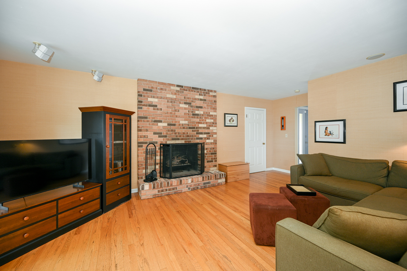 187 E Thompson Drive