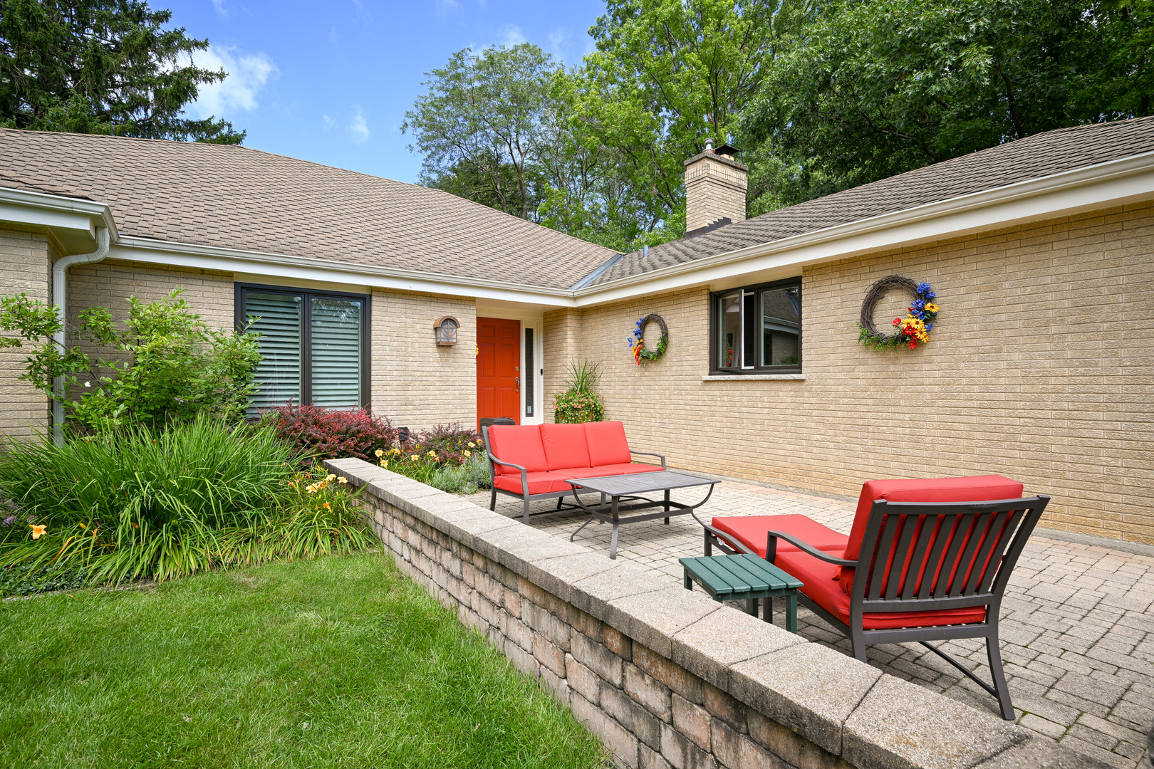 187 E Thompson Drive