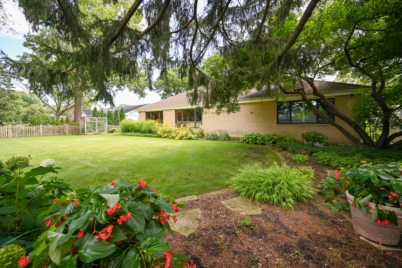 187 E Thompson Drive