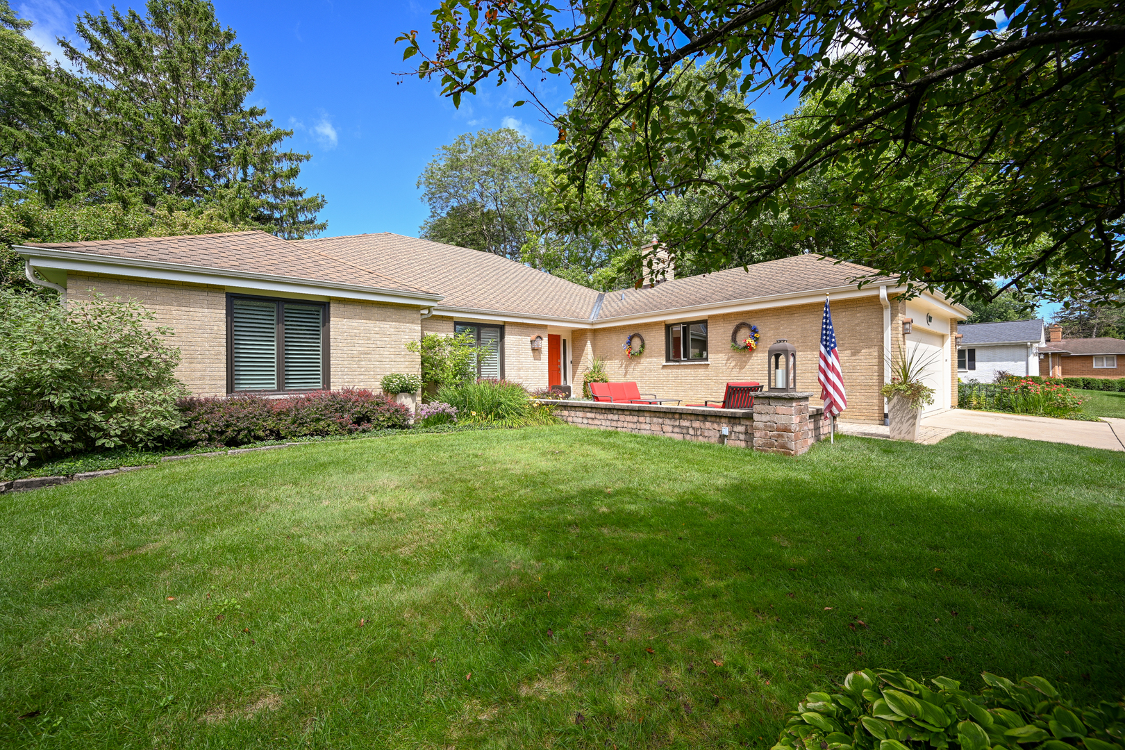 187 E Thompson Drive