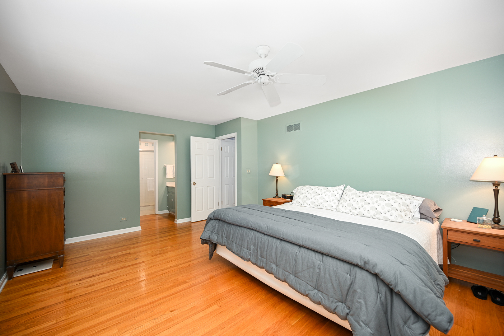 187 E Thompson Drive