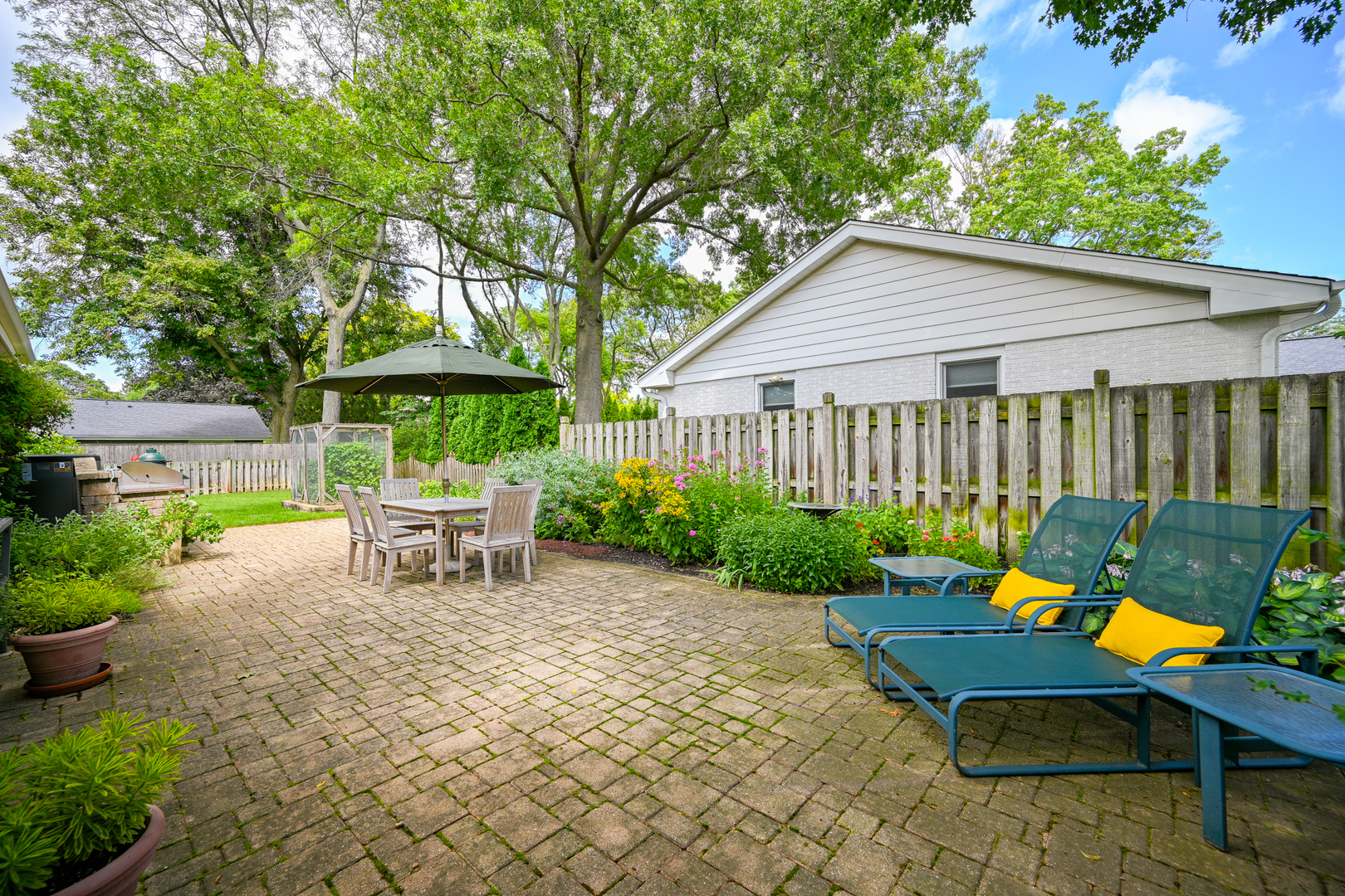 187 E Thompson Drive