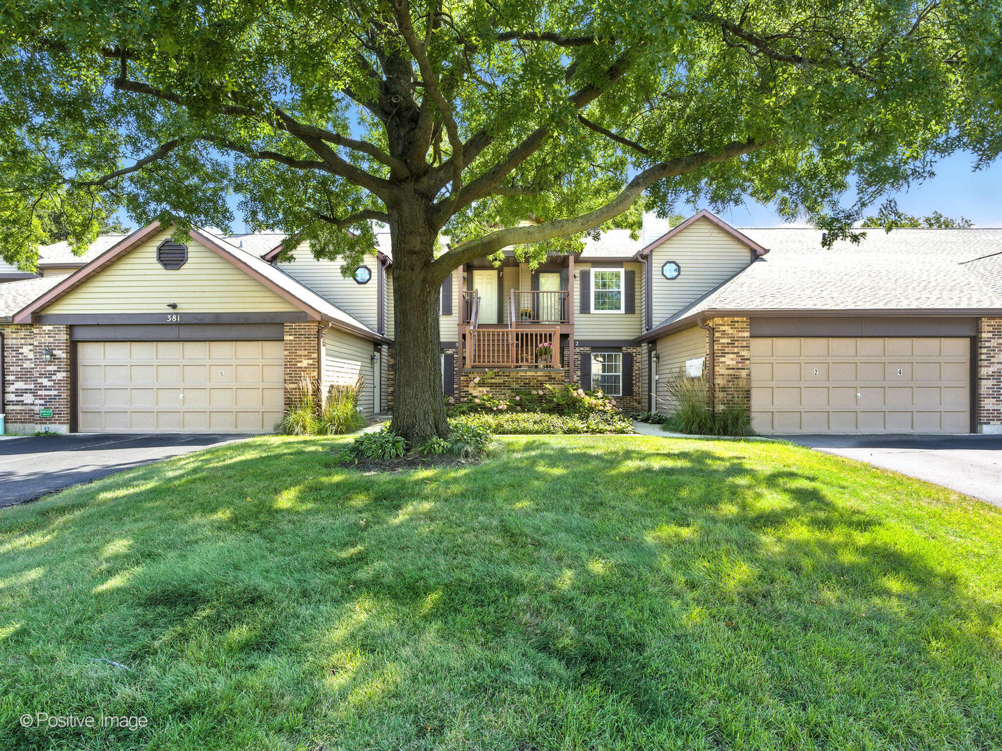 383 Sandhurst Circle Unit: 4