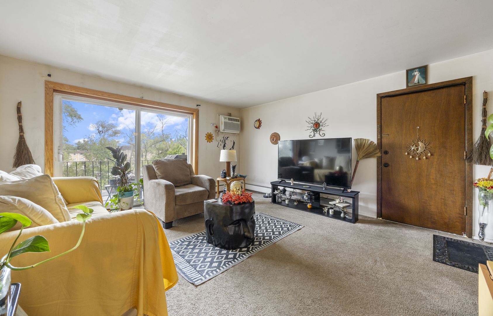 215 S Hale Street Unit: 7C