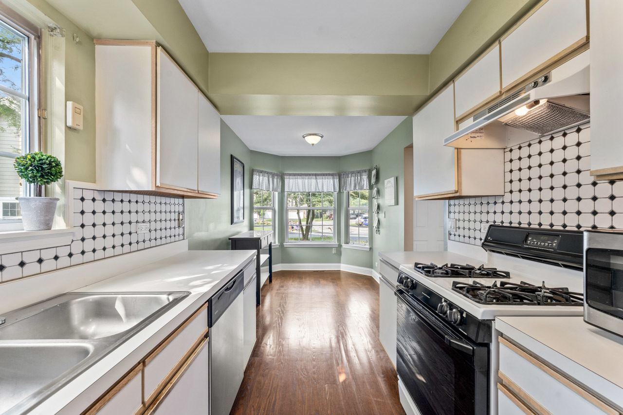 615 Kingsbridge Drive