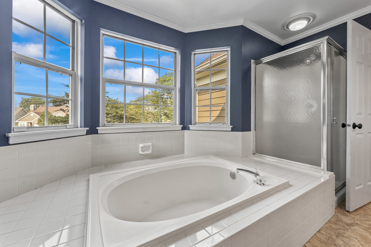 615 Kingsbridge Drive