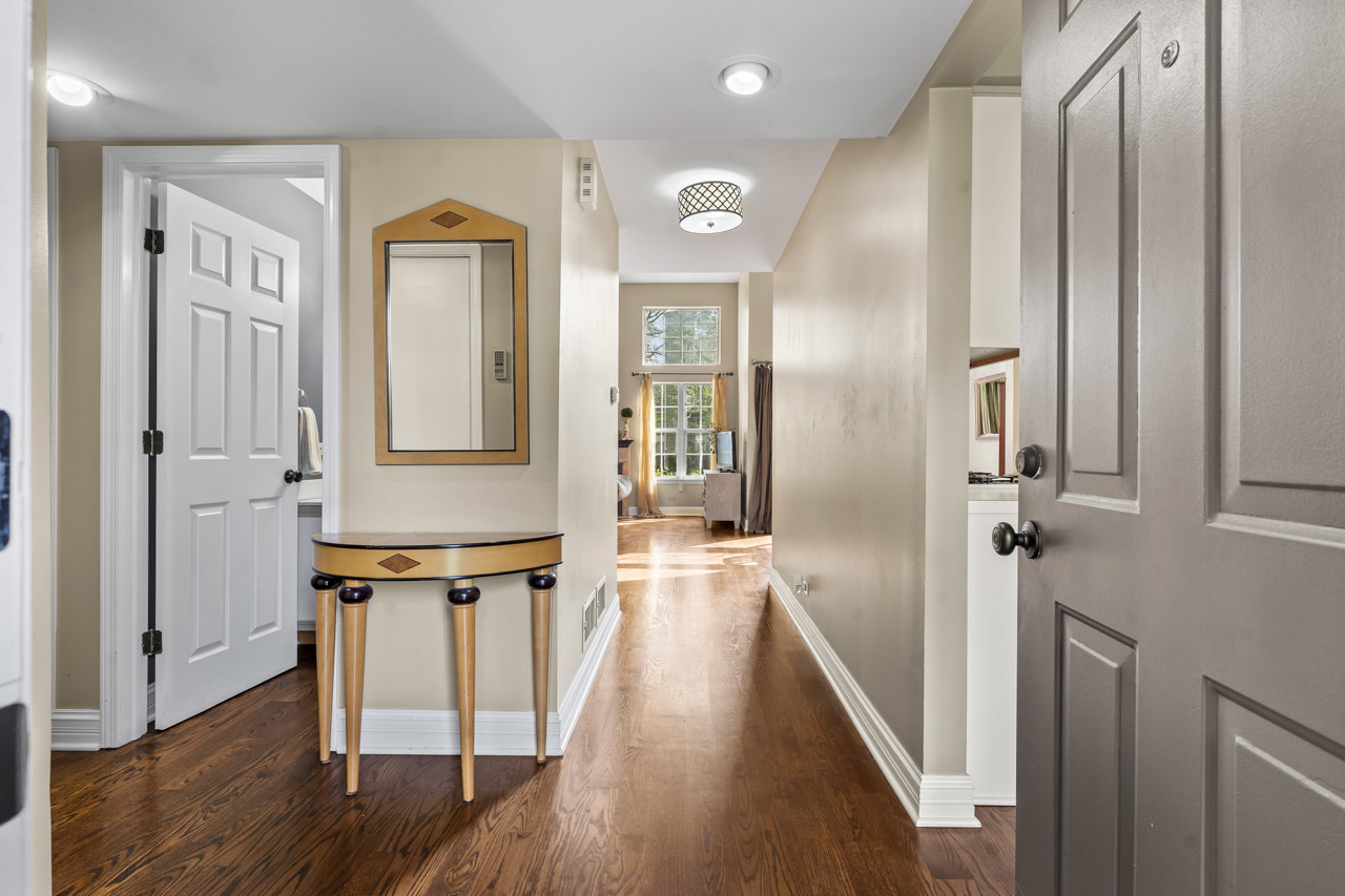 615 Kingsbridge Drive