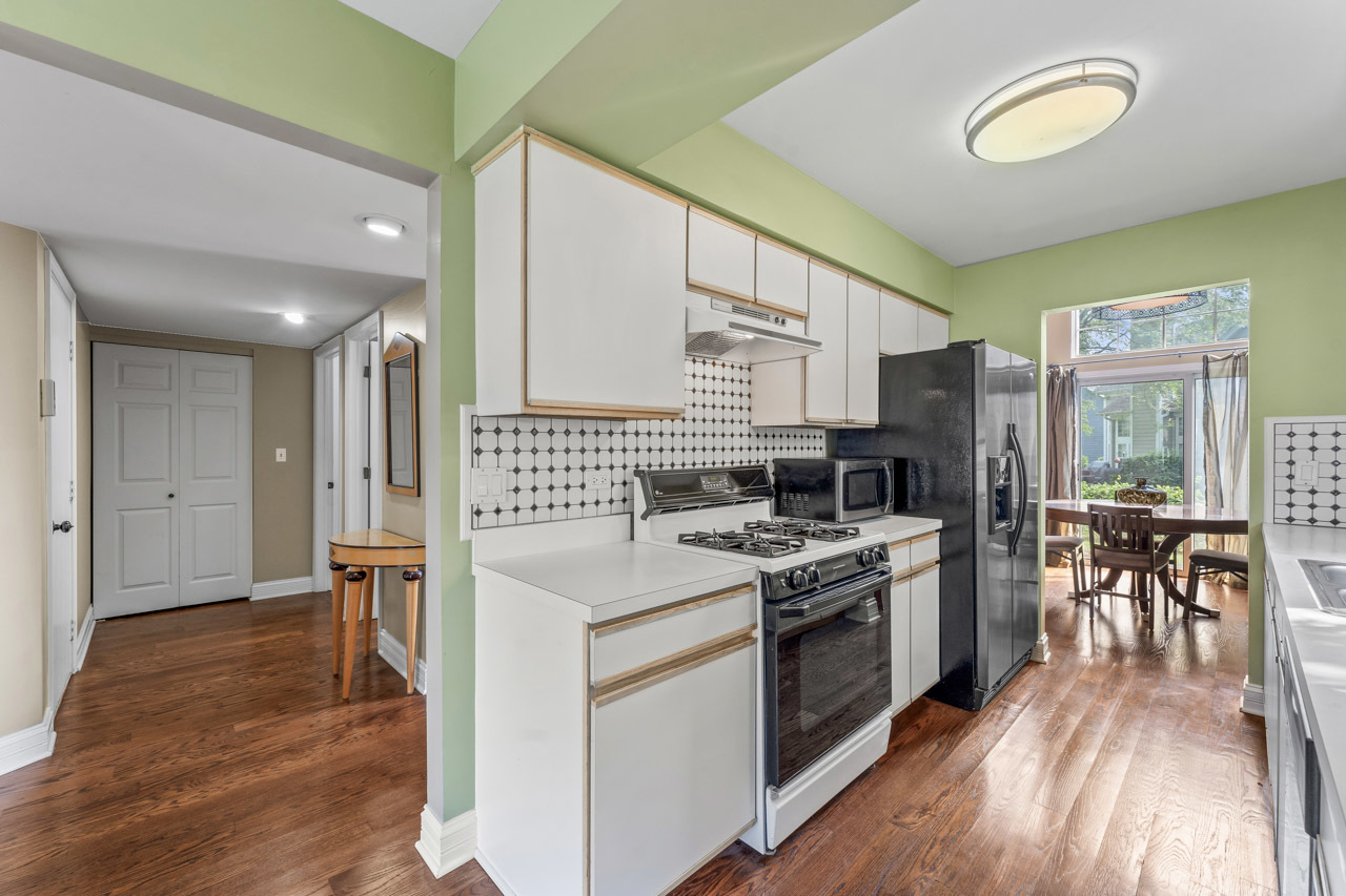 615 Kingsbridge Drive