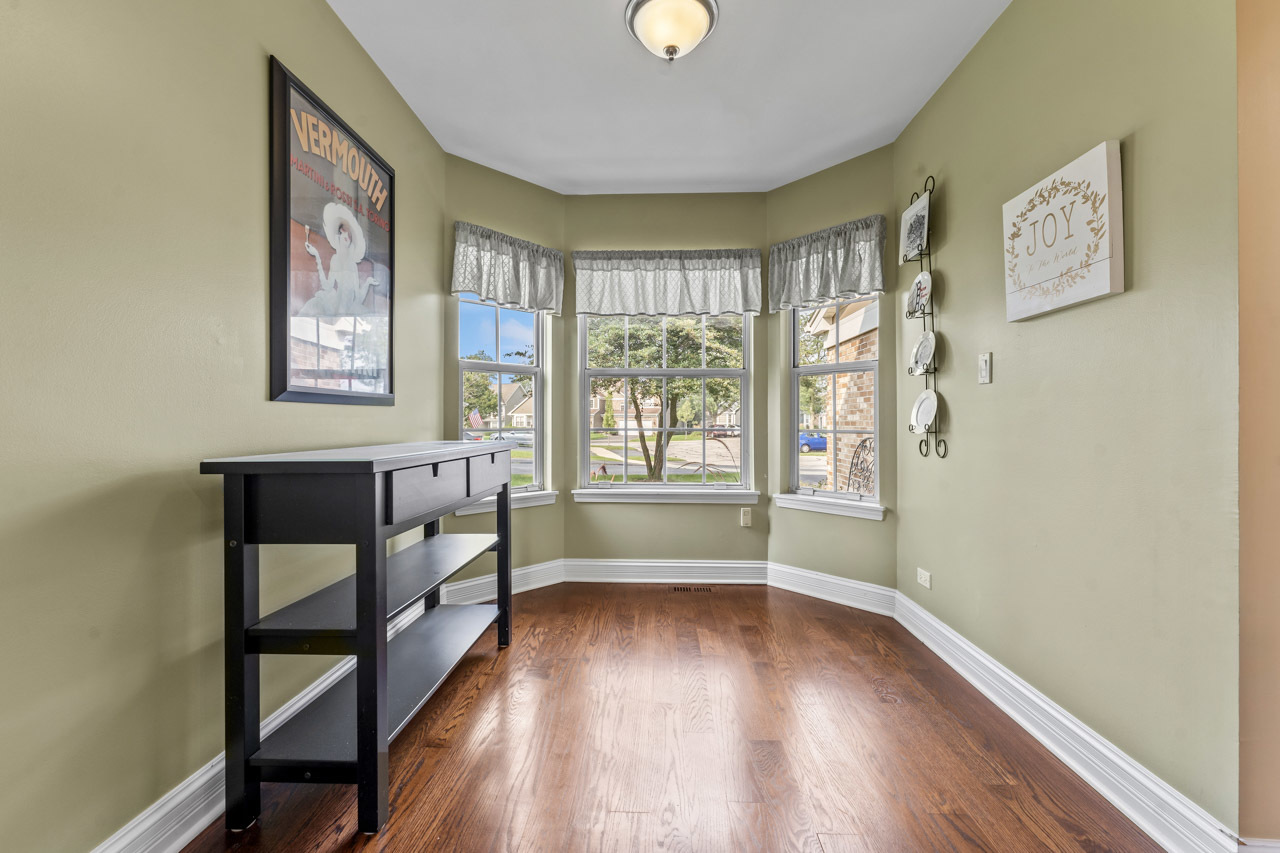 615 Kingsbridge Drive