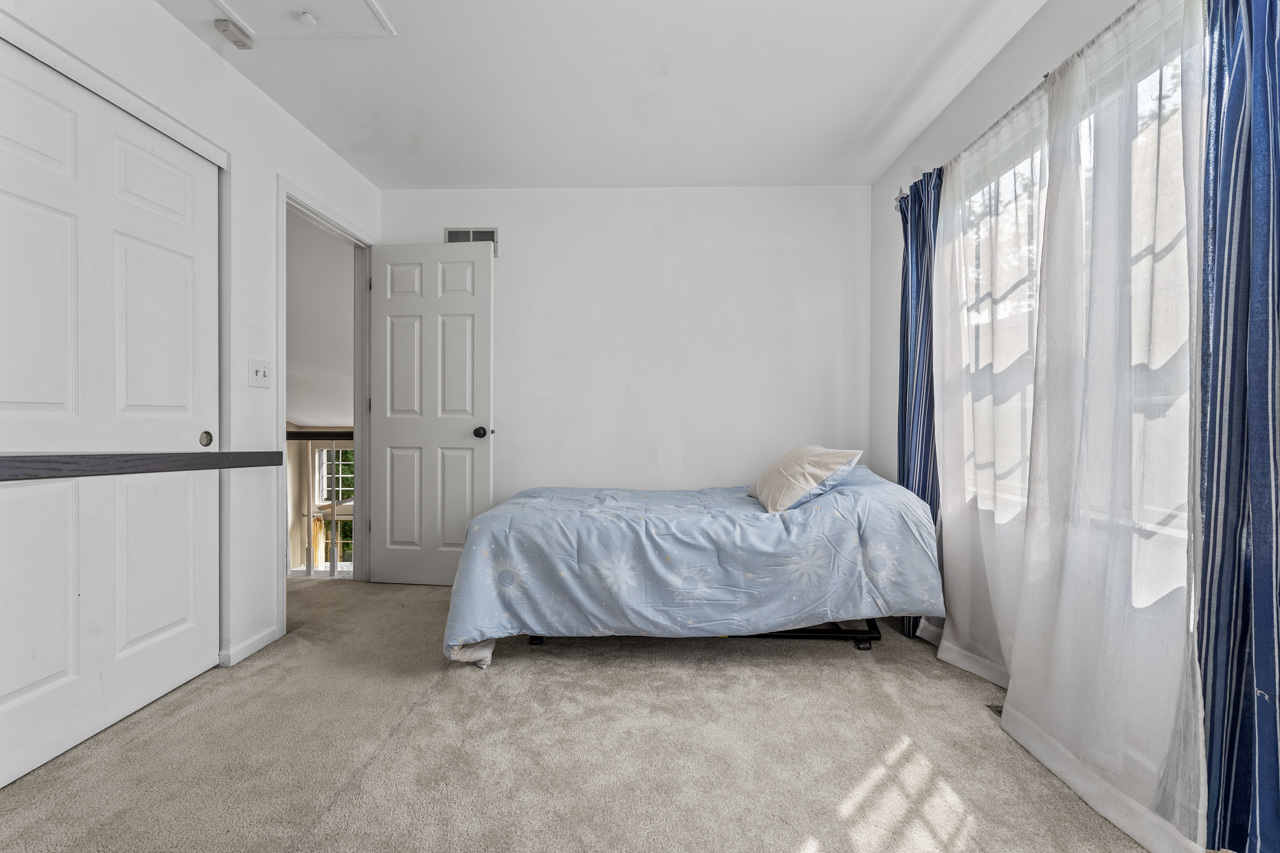 615 Kingsbridge Drive