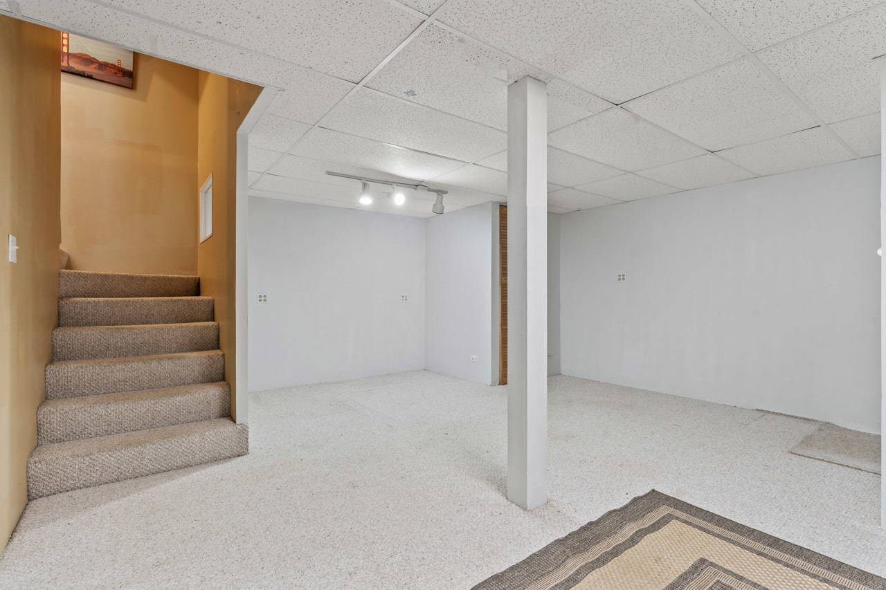 615 Kingsbridge Drive