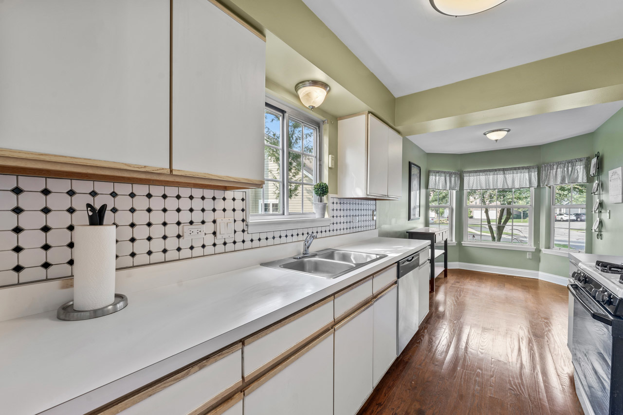 615 Kingsbridge Drive