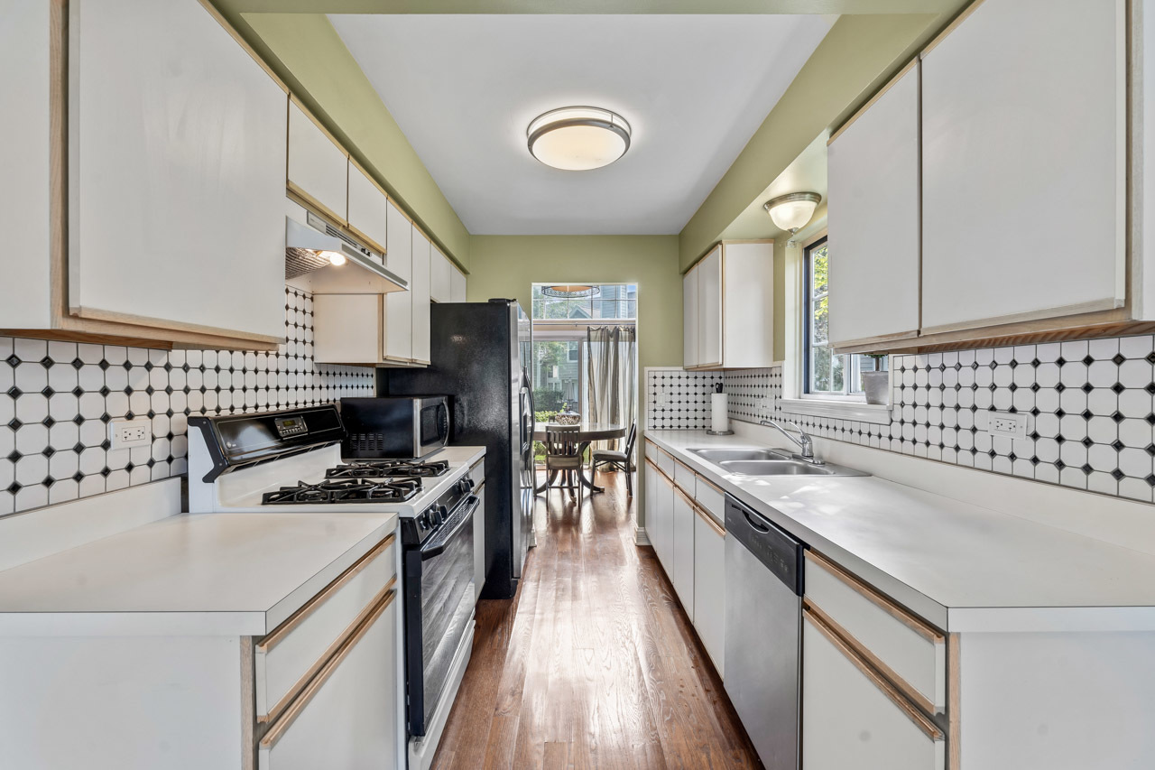 615 Kingsbridge Drive